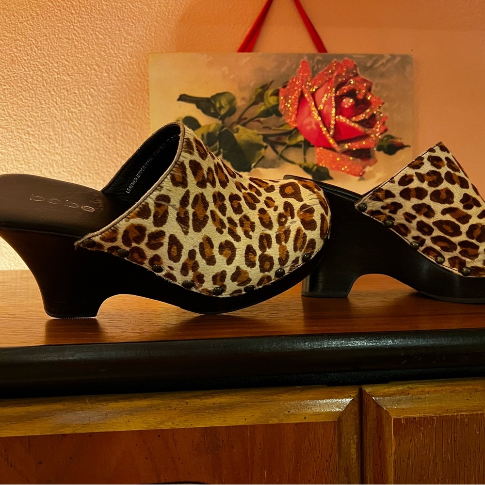 Sexy, comfy vintage Bebe slides clogs, Size 10 EUC!